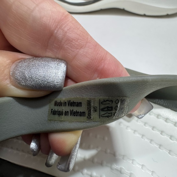 Crocs Sandals Women’s 6 swiftwater Slip-On, Gray / White, Strappy Comfort Slide - Picture 7 of 8